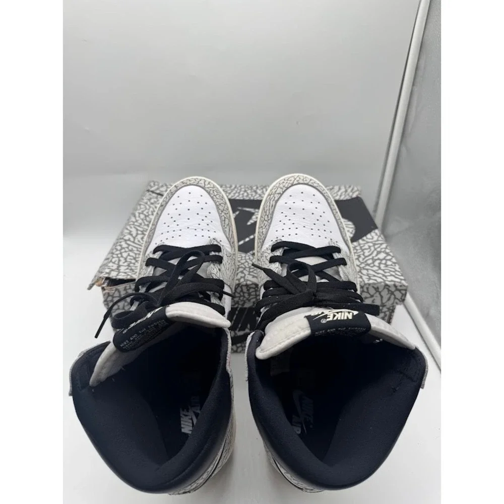 Air Jordan 1 Retro High OG White Cement DZ5485-052 Mens Size 13 Grey Black White